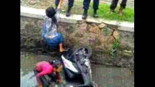 Watch WhatsApp Funny Videos Indian HD. Indian Funny Videos. Latest Comedy Compilation Video