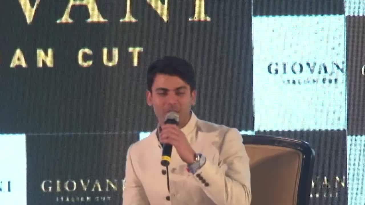 Watch MNS Workers PROTEST Outside Karan Johar's Office | Security Beefed Up Video