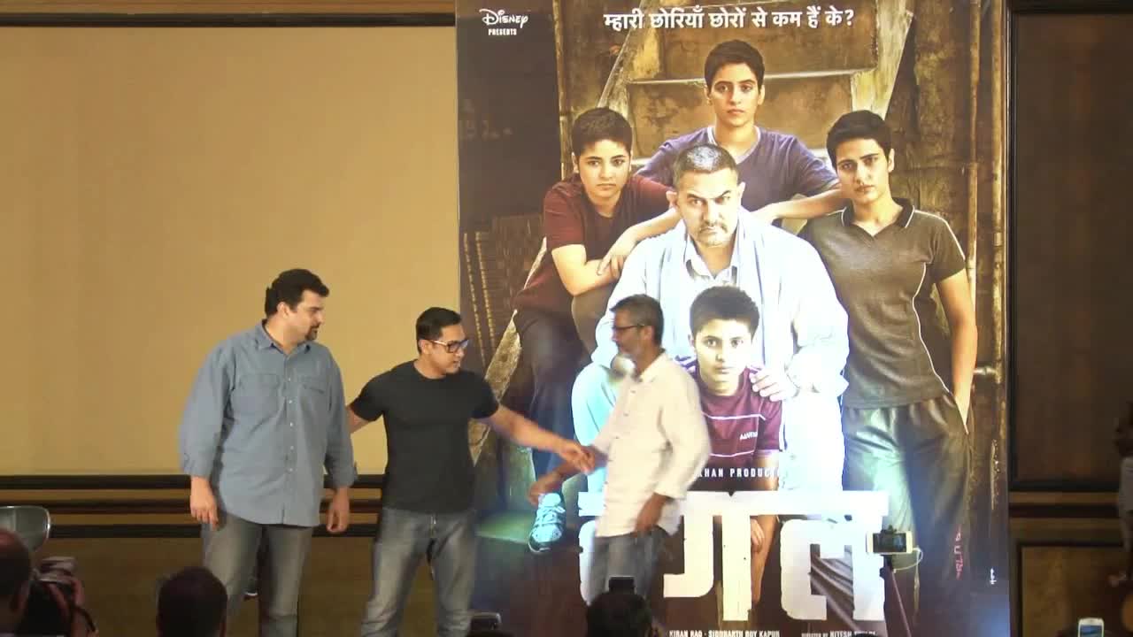 Watch Karan Johar's Mind Blowing Comment On Aamir's Dangal Video