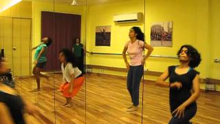Watch Funk jazz routine on "you'll find a way"-Santigold Video
