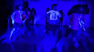 Watch Bollywood Batch performing on dhol Baaje from Ram Leela Video