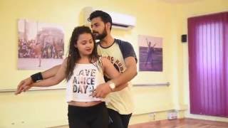 Watch Kabhi Jo Badal Barse and Sanam Re - Couple Dance Tutorial Wedding Choreogrpahy Video