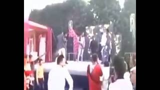 Watch sadhvi deva thakur aur uske gaurds ne chalaayai shaadi mein goliyaan | ek ki maut Video