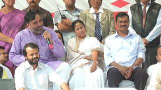 Watch AAP minister Gopal Rai Addresses People at Azadpur Mandi against Financial Emergency Video