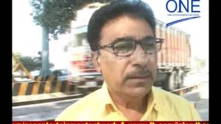 Watch punjab toll plaza moga rajasthan road tax shuru hua to laga jaam hui ladaai Video