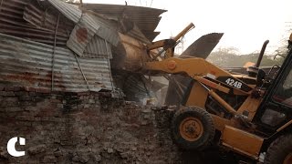 Watch Mr. Modi, Mr. Kejriwal, who will return his home to this man? Video