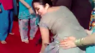 Watch Pakistani Girls Funny Dance on 'Om Shanti Om' Song Video