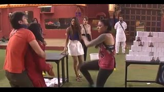 Watch Bigg Boss 10  :  Swami Om Threw PEE on Bani and Gaurav Video