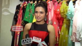 Watch EXCLUSIVE PREVIEW OF DESIGNER RAJAT TANGRI & DEEPA GURNANI  COLLECTION WITH MANY CELEBS Video