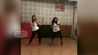 Watch Parineeti Chopra pays tribute to PC senior The best stage performer on the planet Video