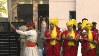 Watch Deepika welcomes Vin Diesel in Desi Style with Band-Baaja Video