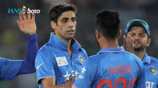Watch Would love to play in ICC Champions Trophy: Nehra Video