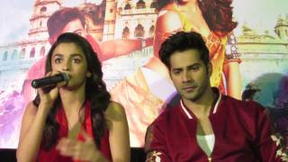 Watch Alia, Varun comment on their Hot Chemistry in Badrinath Ki Dulhania Video
