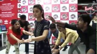 Watch Alia Bhatt Mannequin Challenge! Video