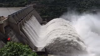 Watch World's Largest Dam Demolition - World most shocking floods Videos - Amazing flash flood on the Road Video