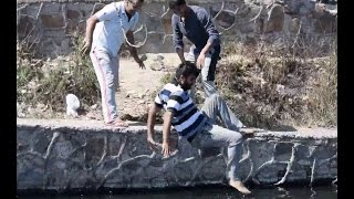 Watch HARYANVI HOLI Video