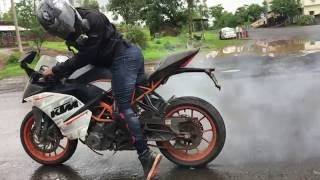 Watch KTM RC 390 BURNOUT Video