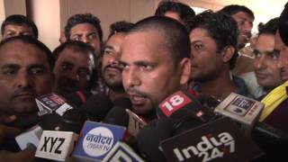 Watch Aap Mla Sanjeev Jha Anshan Against Kapil MIshra Video
