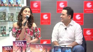 Watch Alia Bhatt's FUNNY take on 'Airport Look' Video