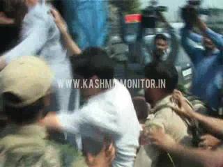 Watch Kashmiri traders detained  for protesting against GST implementation in JK Video