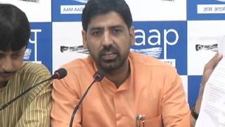 Watch à¤¦à¤¿à¤²à¥à¤²à¥€ à¤®à¥‡à¤‚ à¤¹à¤¾à¤‰à¤¸ à¤Ÿà¥ˆà¤•à¥à¤¸ à¤®à¤¾à¤«à¤¼à¥€ à¤•à¥‡ à¤²à¤¿à¤ à¤¸à¤¦à¤¨ à¤¸à¥‡ à¤²à¥‡à¤•à¤° à¤¸à¤¡à¤¼à¤•à¥‹à¤‚ à¤¤à¤• à¤²à¤¡à¤¼à¤¾à¤ˆ à¤²à¤¡à¤¼à¥‡à¤—à¥€ à¤†à¤® à¤†à¤¦à¤®à¥€ à¤ªà¤¾à¤°à¥à¤Ÿà¥€ : à¤†à¤ª à¤ªà¤¾à¤°à¥à¤·à¤¦ à¤¦à¤² Video