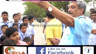 Watch Independence Day: Chief Minister Parrikar In talks with School Children Video