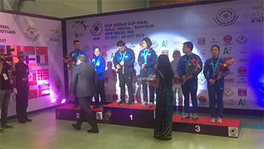Watch Winning ceremony Heena Sidhu and Jitu Rai 10M Air Pistol Mixed team - First Gold Medal Video