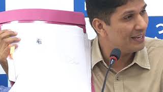 Watch Aap Chief Spokesperson exposes multi - crore cooperative bank scam of Sheila Dikshit government Video