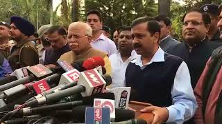 Watch Arvind kejriwal with Haryana CM M L Khattar Joint Press briefing over issue of smog Video