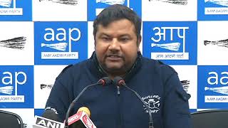 Watch Aap Leader Deepak Bajpai briefs media on Fund Raised issue Video
