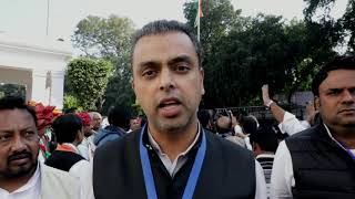Watch Former Union Minister Milind Deora congratulates Congress President Rahul Gandhi Video