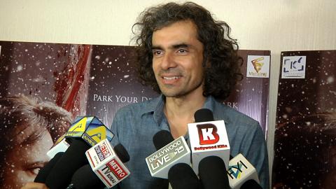 Watch Imtiaz Ali and Makarand Deshpande Attend Special Screening Of Movie VODKA DIARIES Video