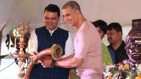 Watch Akshay Kumar Inaugurates The Versova Festival Video