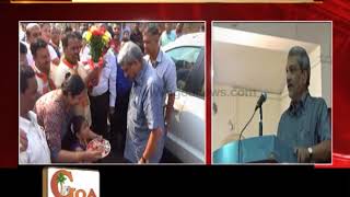 Watch Parrikar Attacks' Mahila Congress Coconut Flash Sale, Terms It 'Cheap Publicity Stunt' Video