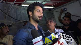 Watch Shahid Kapoor Visit Chandan Cinema For Fans Reaction On PADMAAVAT | Movie Collection Video