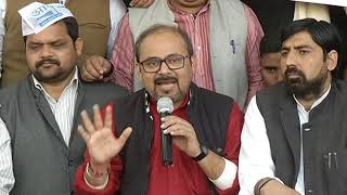 Watch à¤¦à¤¿à¤²à¥à¤²à¥€ à¤®à¥‡à¤‚ à¤œà¤¾à¤°à¥€ à¤¸à¥€à¤²à¤¿à¤‚à¤— à¤•à¥‡ à¤–à¤¿à¤²à¤¾à¤« AAP à¤•à¥‡ à¤¨à¥‡à¤¤à¤¾ à¤¦à¤¿à¤²à¥€à¤ª à¤ªà¤¾à¤‚à¤¡à¥‡ à¤¸à¤¿à¤µà¤¿à¤• à¤¸à¥‡à¤‚à¤Ÿà¤° à¤•à¥‡ à¤¸à¤¾à¤®à¤¨à¥‡ à¤•à¥à¤°à¤®à¤¿à¤• à¤…à¤¨à¤¶à¤¨ à¤ªà¤° à¤¬à¥ˆà¤ à¥‡ Video