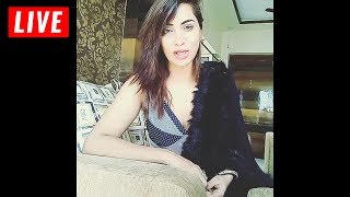 Watch Bigg Boss 11 Arshi Khan PROMISES To Meet Fans In Delhi Video