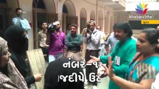 Watch candidate of congress blamed about tampering in EVM machine in Surat Video