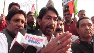 Watch Congress activists hold 'Jan Aakrosh Diwas' against demonisation in Jammu Video