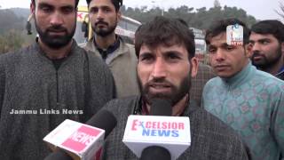 Watch Jammu-Srinagar highway closed due to snowfall Video