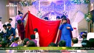 Watch DEENA NATH MERI BAAT JANI KONI TERE SE | SHEETAL PANDEY | KHATU SHYAM BHAJAN  | LIVE |  APFILMS Video
