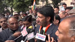 Watch Congress Holds Massive Protest In Front Of RBI Over Demonetization Video
