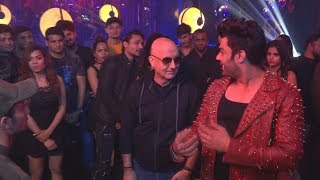 Watch Baa Baaa Black Sheep Promotional Song Shoot ON LOCATION | Anupam Kher, Mika Singh, Manish Paul Video
