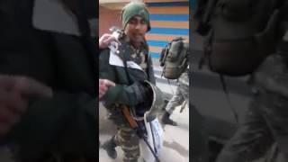 Watch KASHMIR | Jawan, Slapped And Kicked By Mob In Srinagar, Calmly Walks On In Video Video