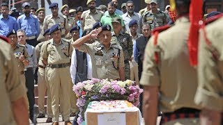 Watch Nowhatta attack: Wreath laying ceremony of DSP Mohammed held with full honor Video