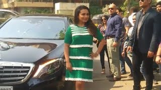 Watch Rani Mukerji GRAND ENTRY At HICHKI Song Launch - Oye Hichki Video