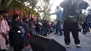 Watch Sun J & Khatarnaak Hip-Hop Collective | Chillen Wala Scene | Live Delhi Video