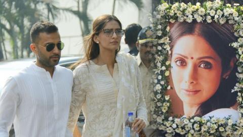 Watch Sonam Kapoor Arrives At Celebration Sports Club With Anand Ahuja To Pay Last Respects To Sridevi Video
