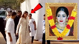 Watch Sonam Kapoor With Boyfriend Anand Ahuja ARRIVES At Sridevi's Funeral Video