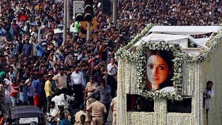 Watch Sridevi Fans Emotional Last Ride From Sridevi Home To Pawan Hans Video